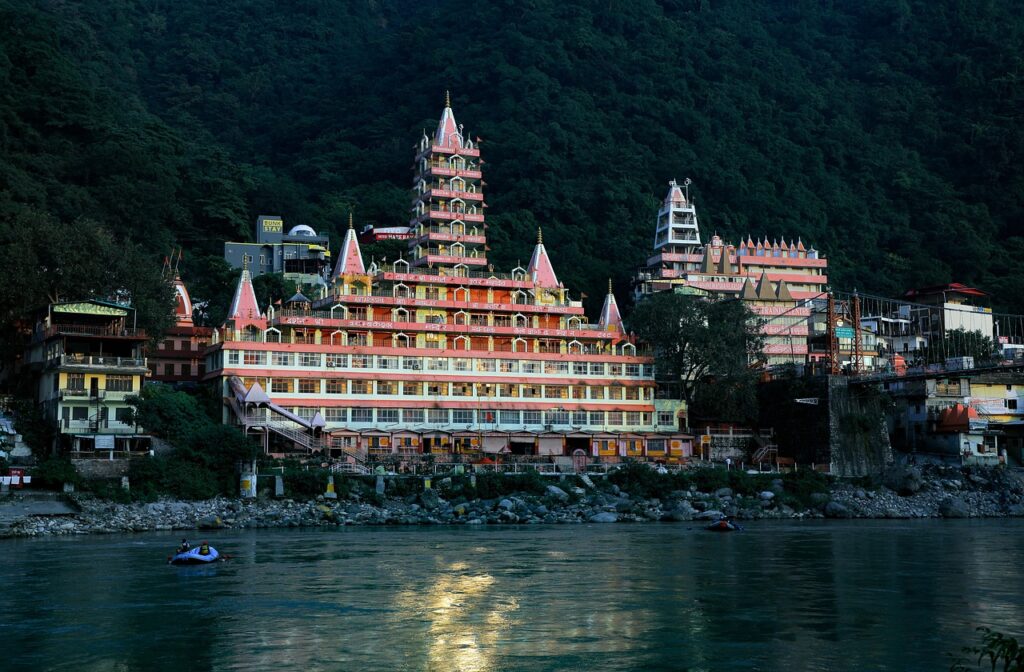 Rishikesh yoga capital – peaceful India Tourist Places